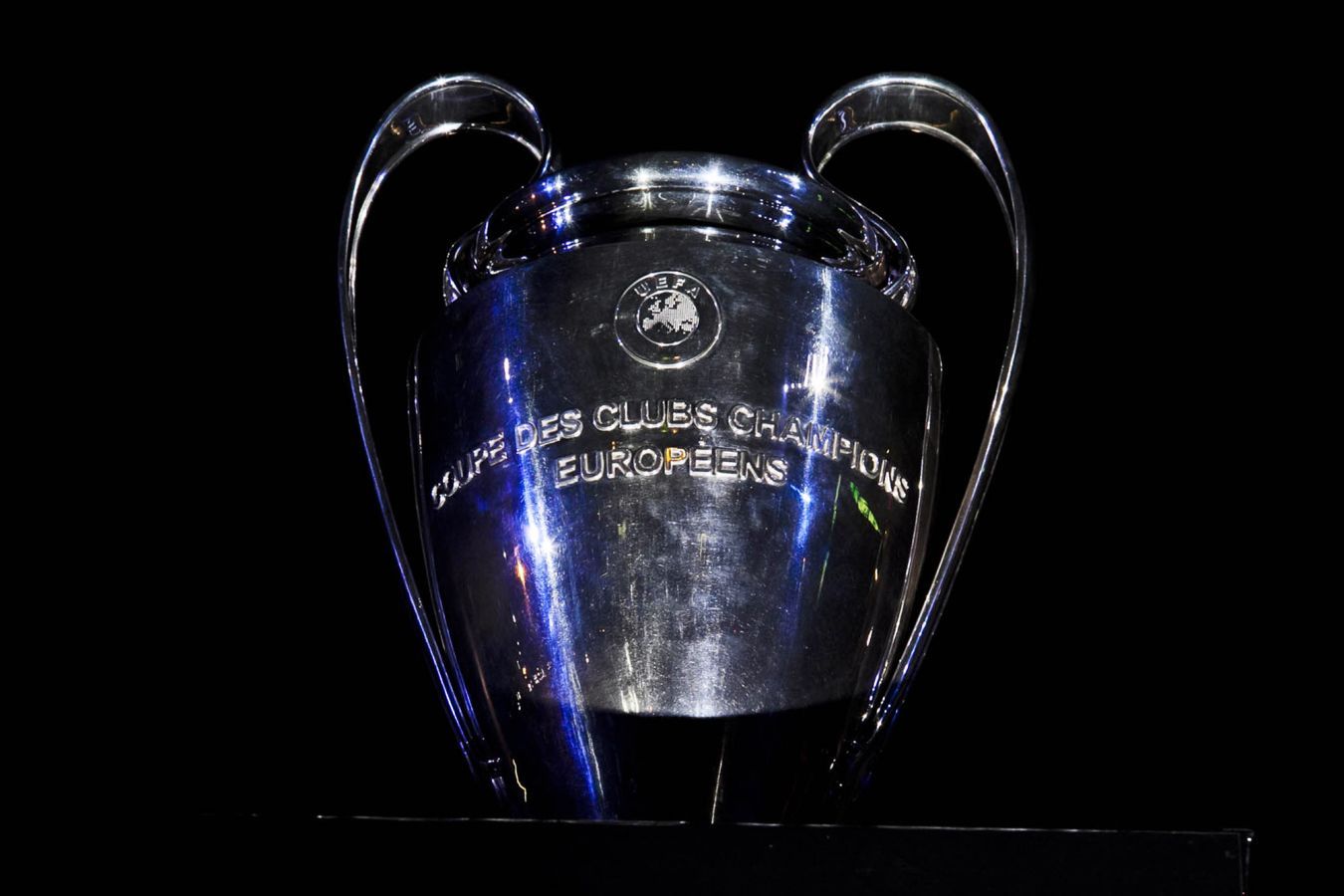 «Байер» — «Арсенал»: стартовые составы команд на матч 1/8 финала Лиги чемпионов